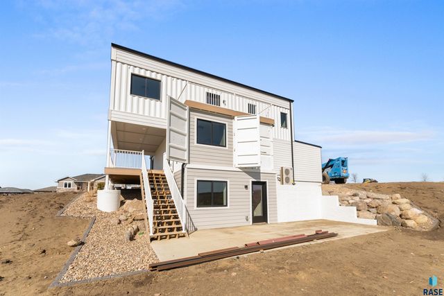 1901 E Wallin Cir, Sioux Falls, SD 57104