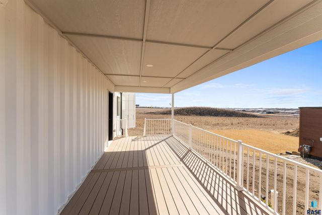 1901 E Wallin Cir, Sioux Falls, SD 57104