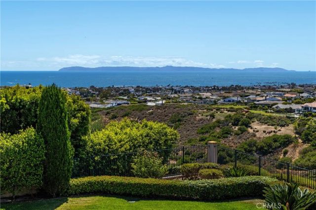1 Rim Ridge, Newport Coast, CA 92657