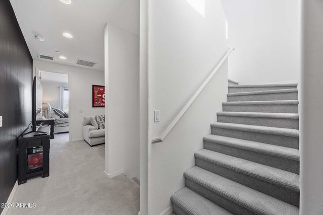 1912 W KINFIELD Trail, Phoenix, AZ 85085