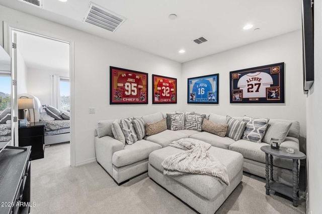 1912 W KINFIELD Trail, Phoenix, AZ 85085