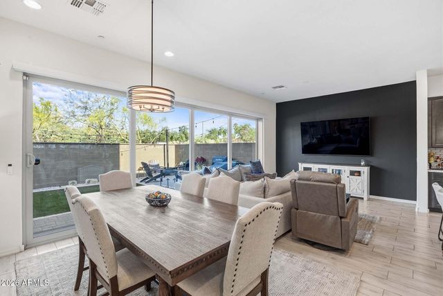 1912 W KINFIELD Trail, Phoenix, AZ 85085