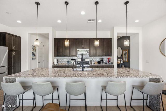 1912 W KINFIELD Trail, Phoenix, AZ 85085