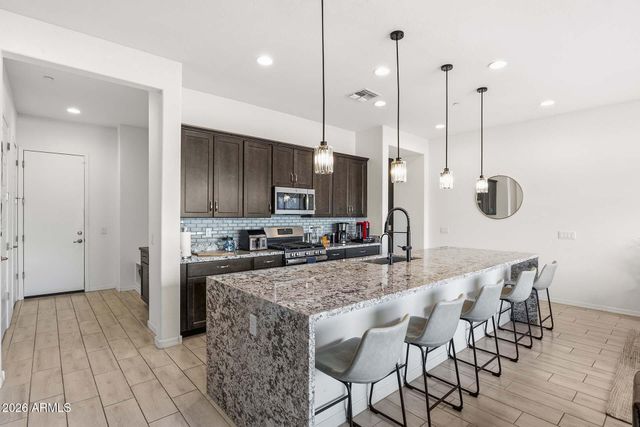 1912 W KINFIELD Trail, Phoenix, AZ 85085