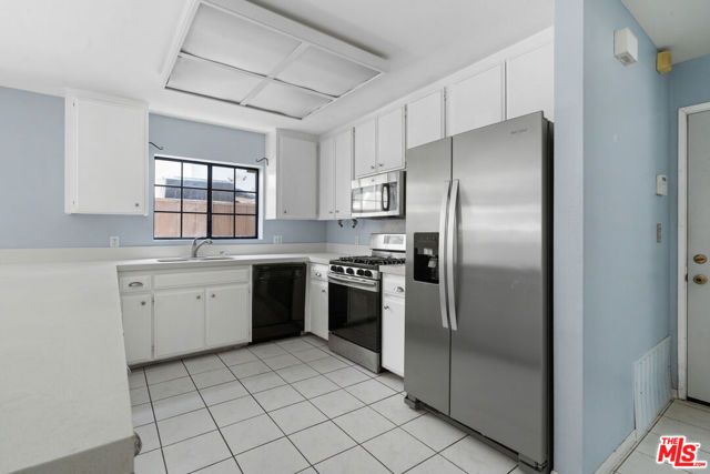 3113 Thatcher Avenue, Marina Del Rey, CA 90292