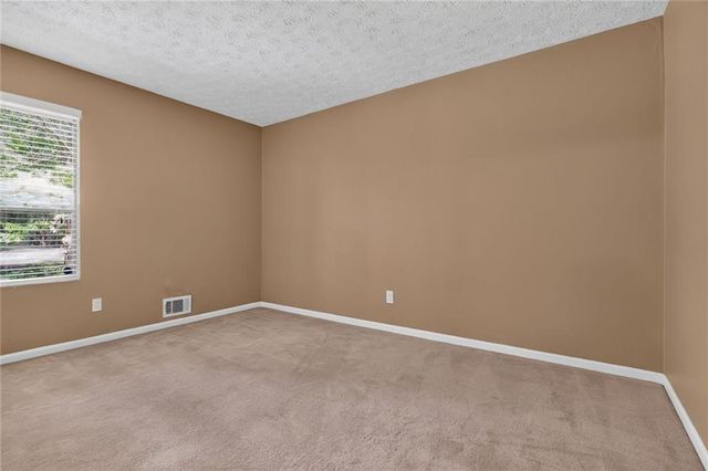 9640 Pine Thicket Way, Roswell, GA 30075