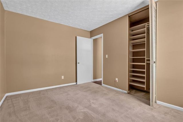 9640 Pine Thicket Way, Roswell, GA 30075