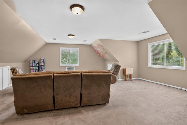 9640 Pine Thicket Way, Roswell, GA 30075