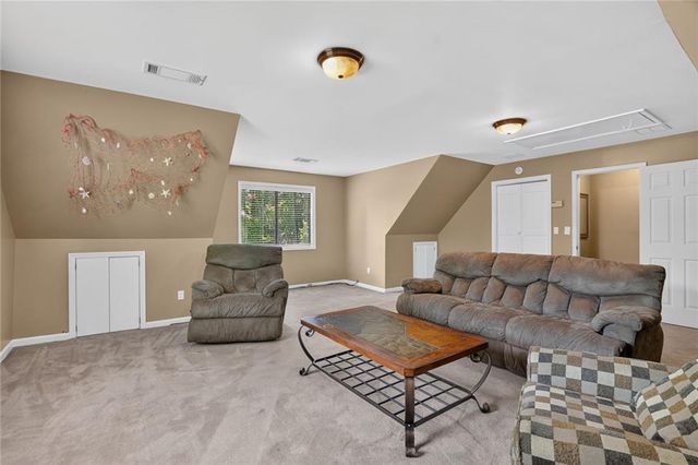 9640 Pine Thicket Way, Roswell, GA 30075