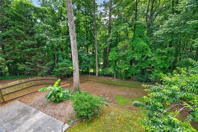 9640 Pine Thicket Way, Roswell, GA 30075