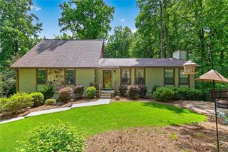9640 Pine Thicket Way, Roswell, GA 30075