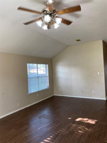 4401 Egret Drive, Seabrook, TX 77586