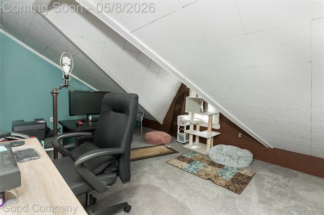 559 E Harry Avenue, Hazel Park, MI 48030