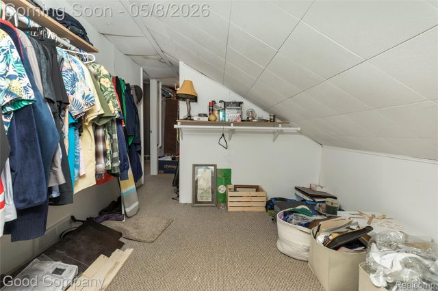 559 E Harry Avenue, Hazel Park, MI 48030