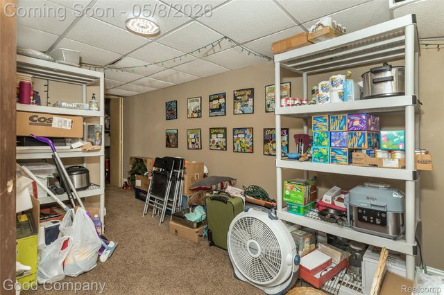 559 E Harry Avenue, Hazel Park, MI 48030