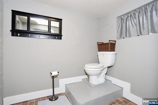 150 Niagara Street, Dumont, NJ 07628