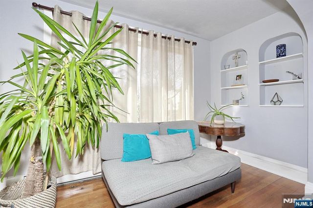150 Niagara Street, Dumont, NJ 07628