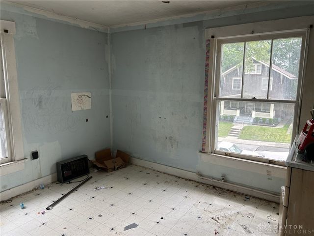 109 E Hudson Avenue, Dayton, OH 45405