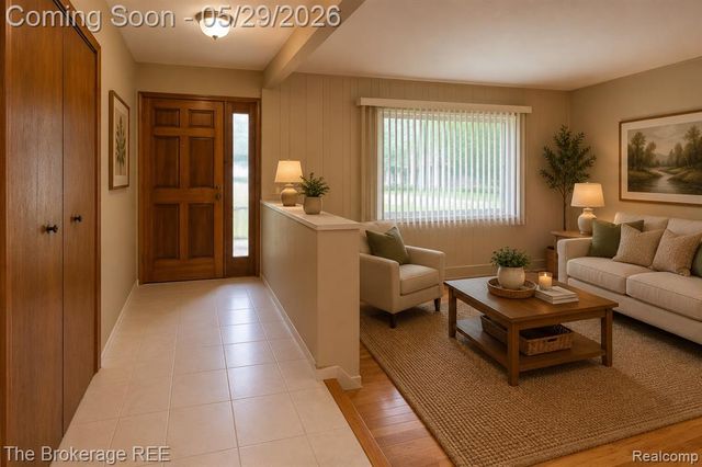 6933 Hubbard Hills Drive, Clarkston, MI 48348