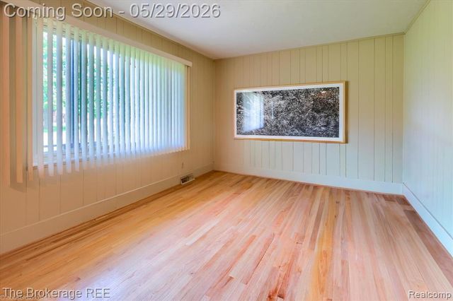 6933 Hubbard Hills Drive, Clarkston, MI 48348