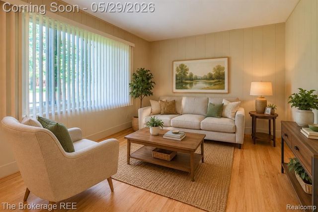 6933 Hubbard Hills Drive, Clarkston, MI 48348