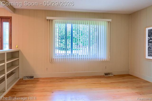 6933 Hubbard Hills Drive, Clarkston, MI 48348