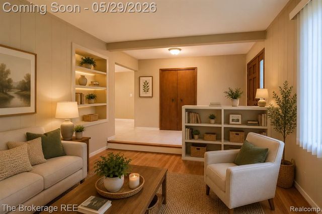 6933 Hubbard Hills Drive, Clarkston, MI 48348