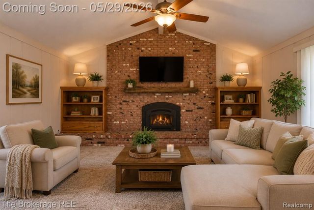 6933 Hubbard Hills Drive, Clarkston, MI 48348