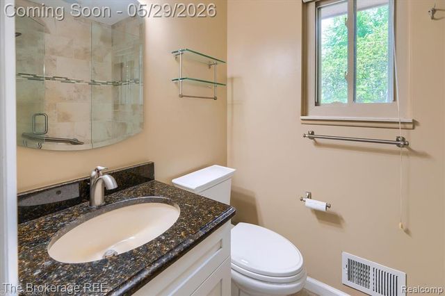 6933 Hubbard Hills Drive, Clarkston, MI 48348