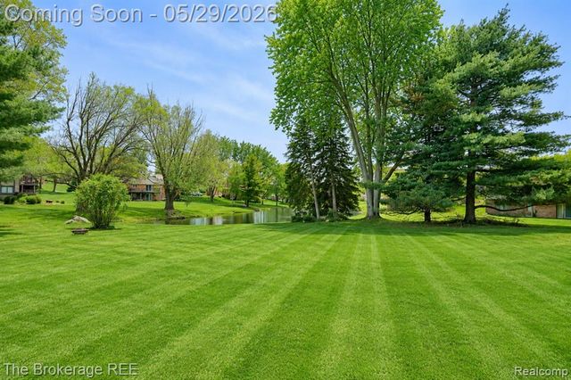 6933 Hubbard Hills Drive, Clarkston, MI 48348