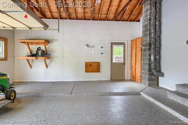 6933 Hubbard Hills Drive, Clarkston, MI 48348