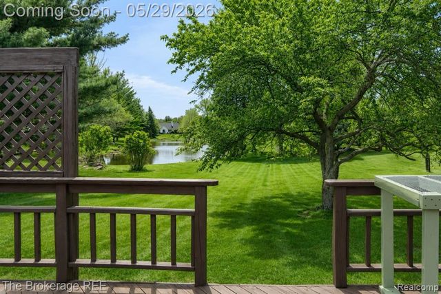 6933 Hubbard Hills Drive, Clarkston, MI 48348