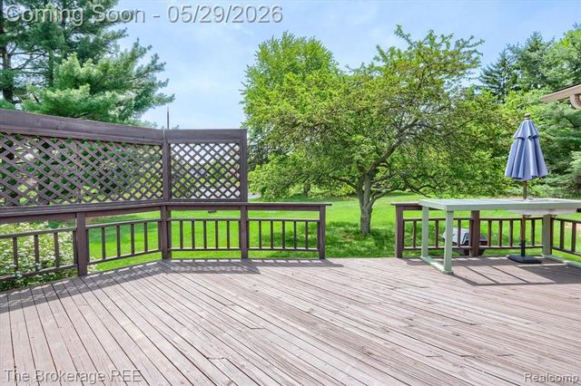 6933 Hubbard Hills Drive, Clarkston, MI 48348