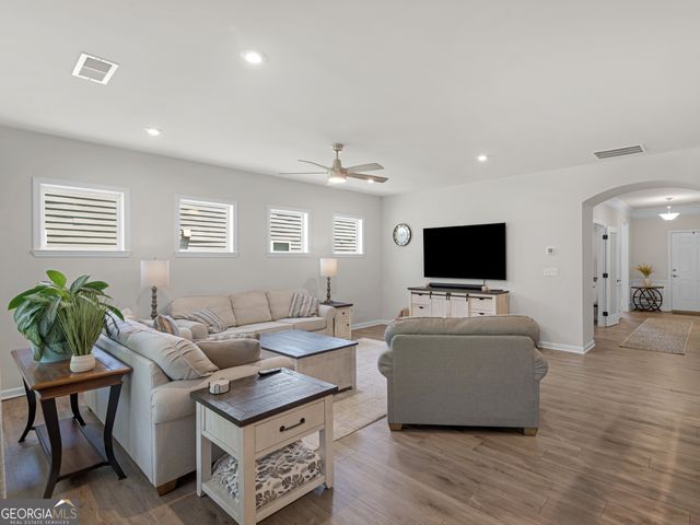 229 Nuttall Drive, Griffin, GA 30223