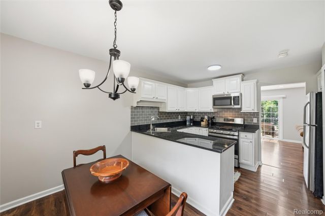 1319 Wagon Wheel Lane, Rochester Hills, MI 48306