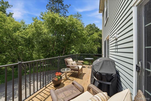 1319 Wagon Wheel Lane, Rochester Hills, MI 48306