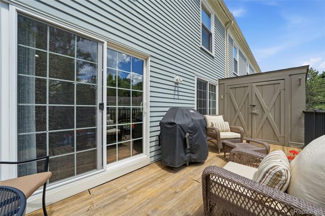 1319 Wagon Wheel Lane, Rochester Hills, MI 48306