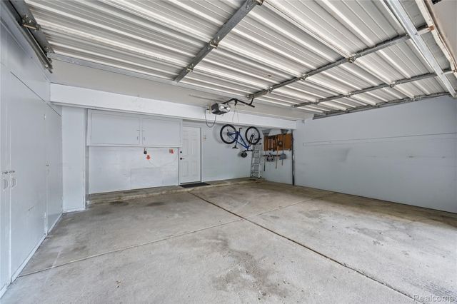 1319 Wagon Wheel Lane, Rochester Hills, MI 48306