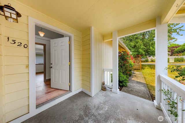 1320 Fruitland Drive, Bellingham, WA 98226