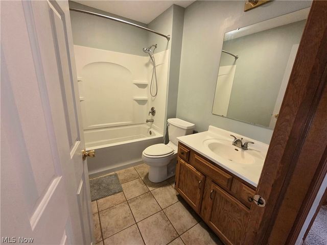 2232 Candlewood Drive, Avon, OH 44011