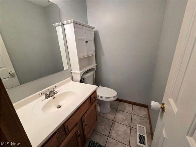 2232 Candlewood Drive, Avon, OH 44011