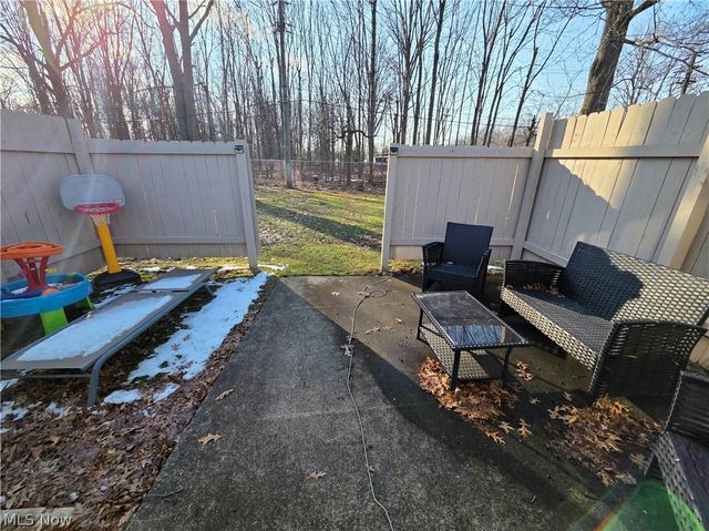 2232 Candlewood Drive, Avon, OH 44011