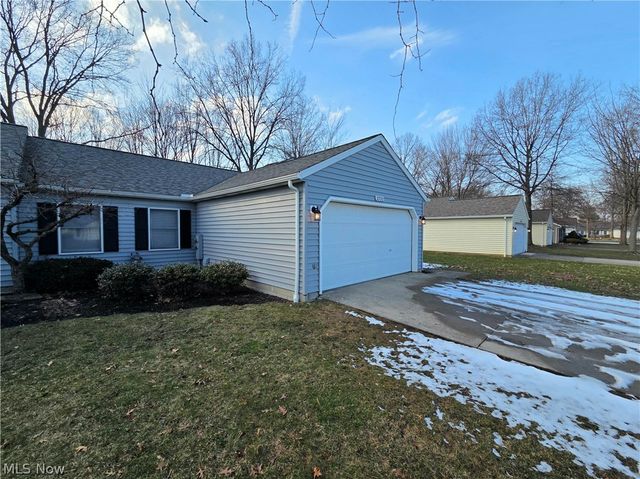 2232 Candlewood Drive, Avon, OH 44011