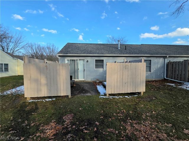 2232 Candlewood Drive, Avon, OH 44011