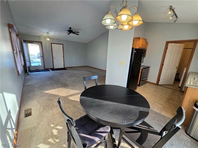 2232 Candlewood Drive, Avon, OH 44011