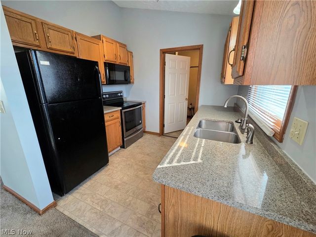 2232 Candlewood Drive, Avon, OH 44011