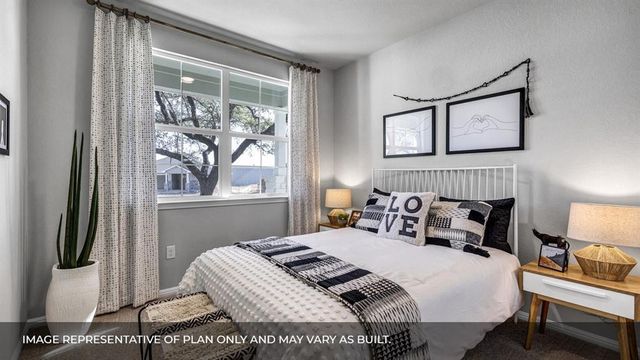 812 Pease River WAY, Hutto, TX 78634