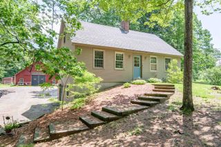 15 Baptist Hill Road, Canterbury, NH 03224