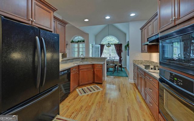 220 Azalea Drive, Hartwell, GA 30643