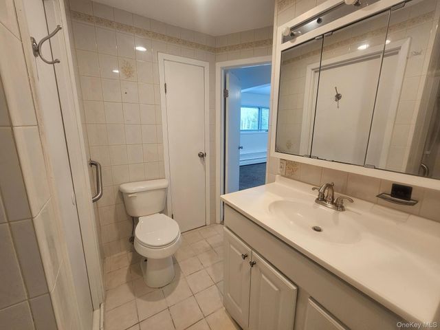 804 Hampshire Road, Bay Shore, NY 11706